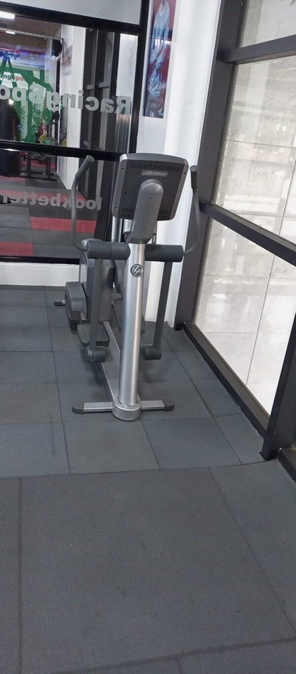 Life Fitness Cross Trainer - Image 2