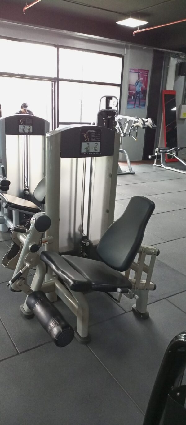 Life Fitness Leg Extension - Image 3