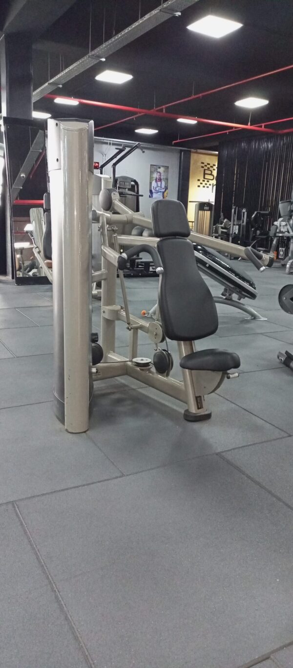 Life Fitness Shoulder Press - Image 2